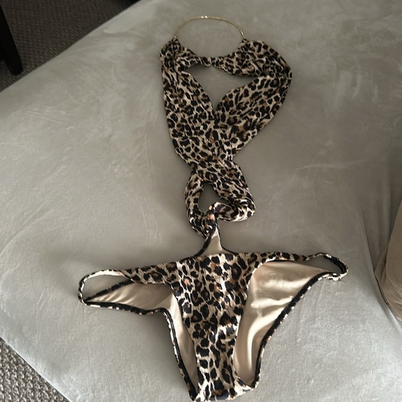 NWOT Victoria's Secret wrap animal Leopard Monokini SwimSuit One Piece cheetah - Picture 2 of 9